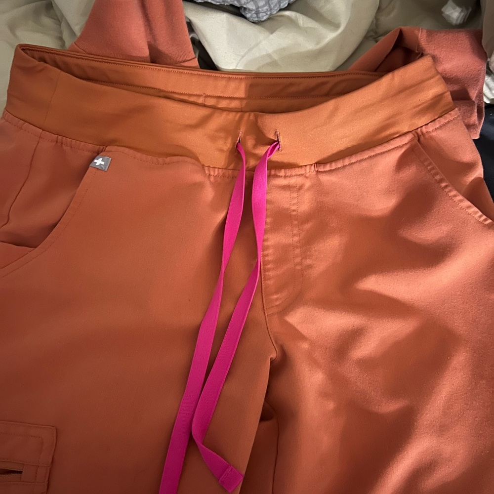 Figs terracotta Technical Collection Pants
